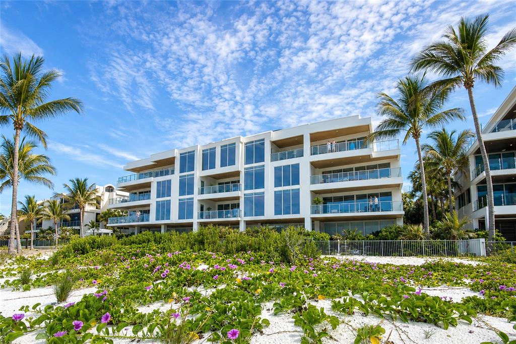 70 AVENIDA VENECCIA UNIT 203
