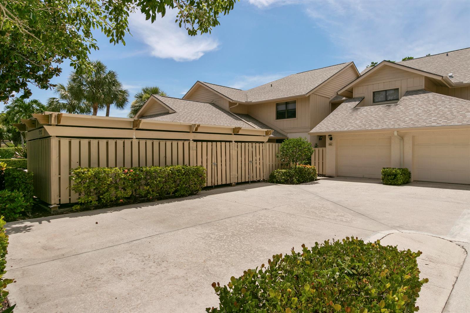 17110 Waterbend Drive # 219, Jupiter FL 33477