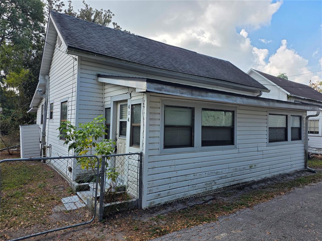 404 NW 7TH STREET