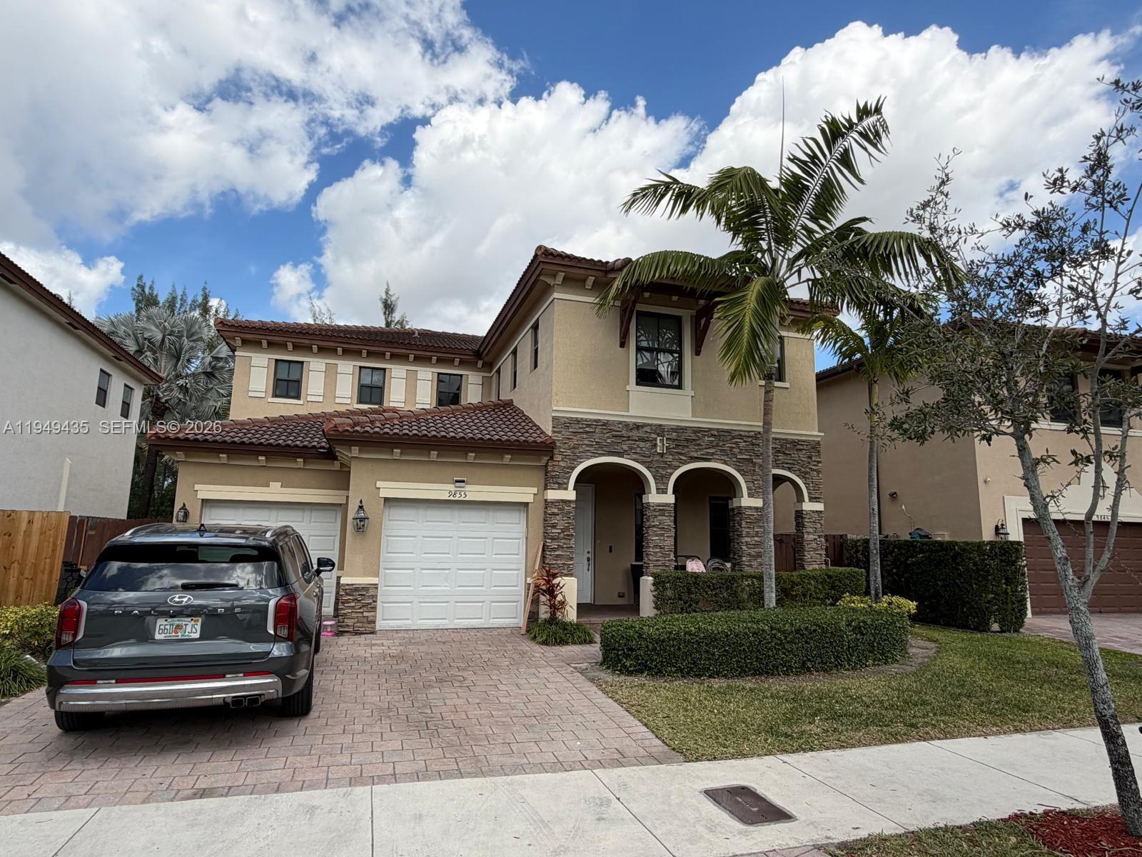 9855 NW 89th Ter, Doral FL 33178