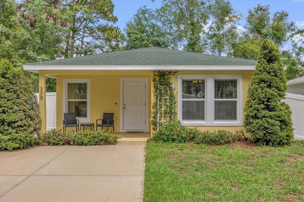 339 CHINABERRY AVENUE
