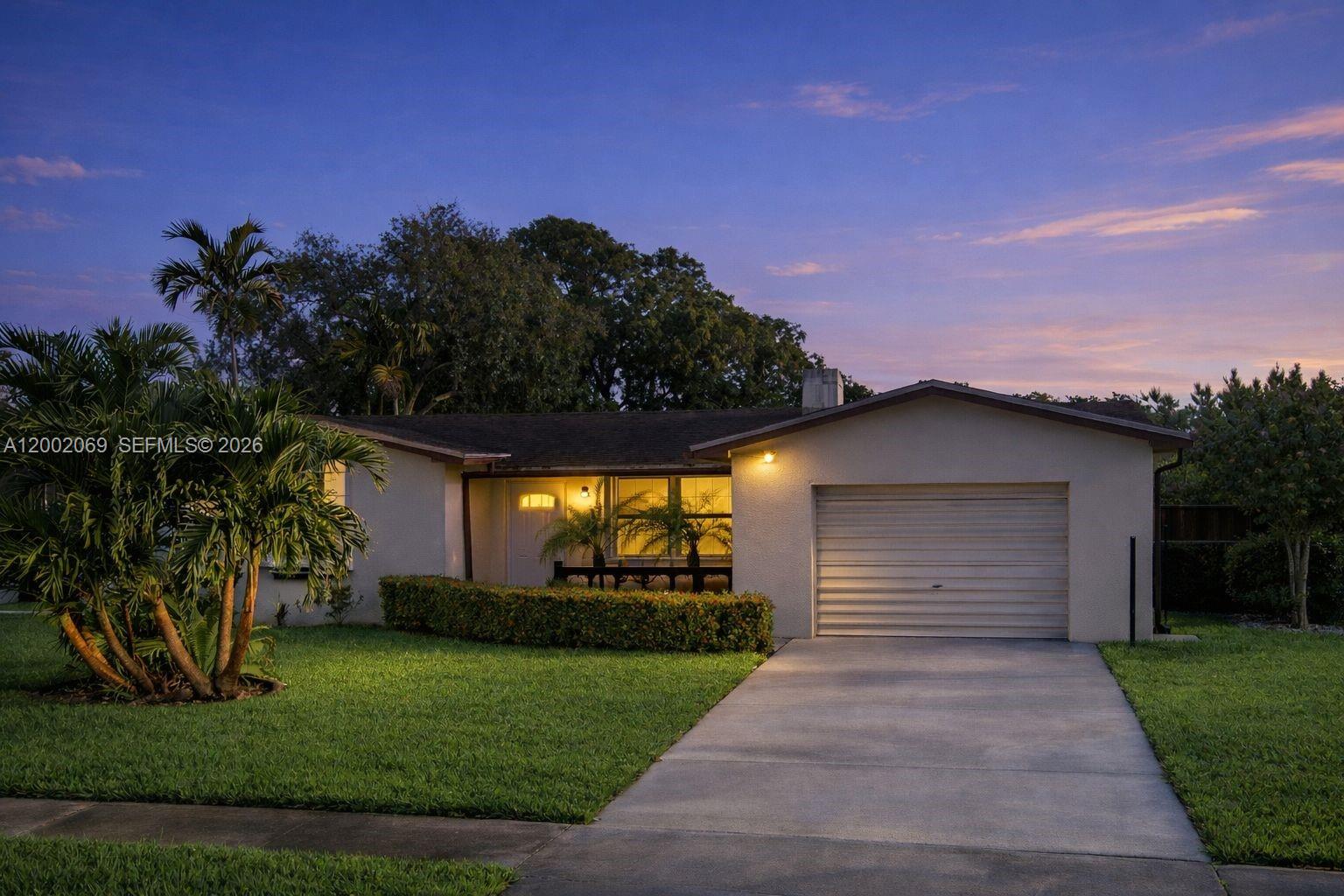 4323 Harrison St, Hollywood FL 33021