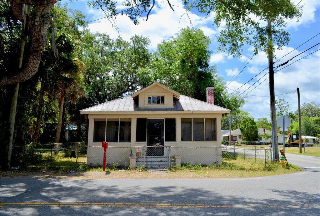580 RONNOC LANE