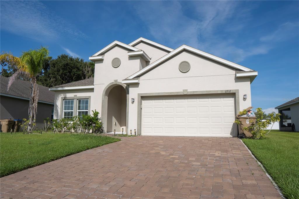 2712 CREEKMORE COURT