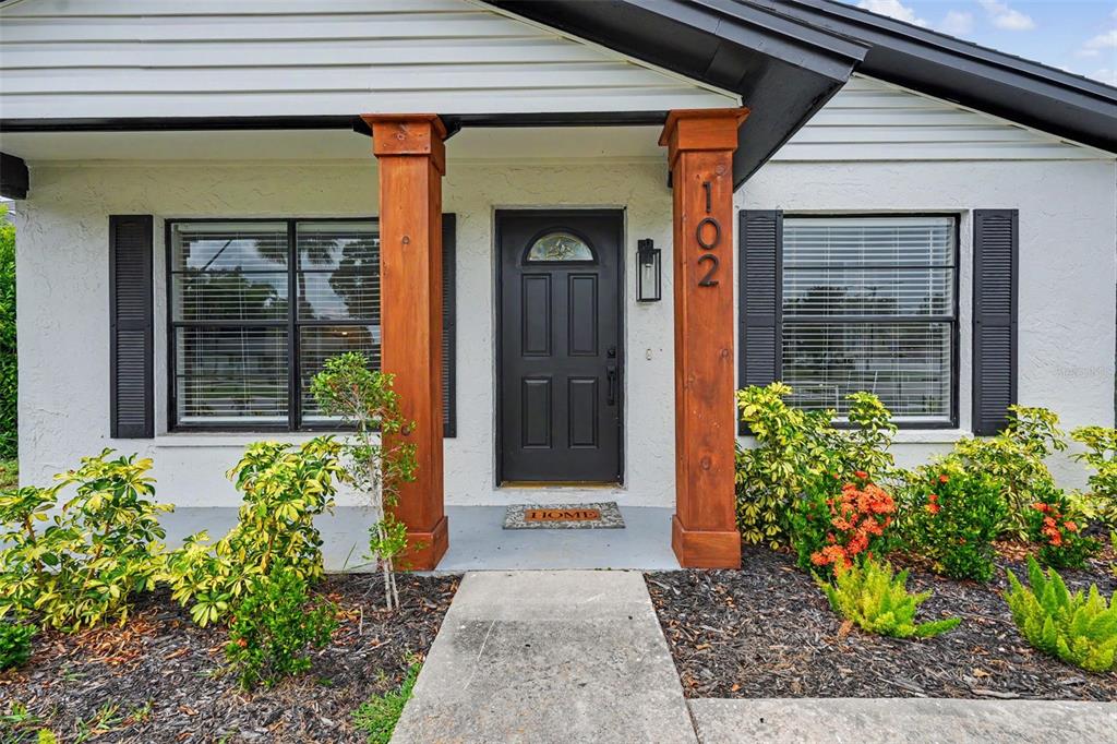 102 SHORE DRIVE E, OLDSMAR, FL — photo 2 of 30