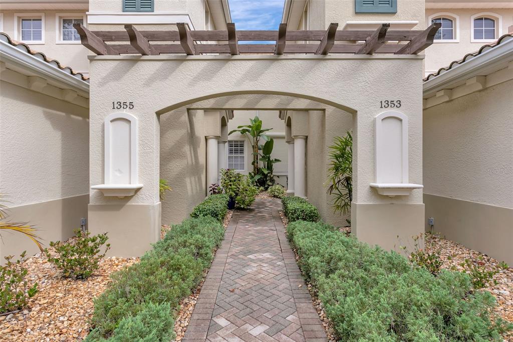 1353 EMERALD DUNES DRIVE UNIT 0, SUN CITY CENTER, FL — photo 4 of 30