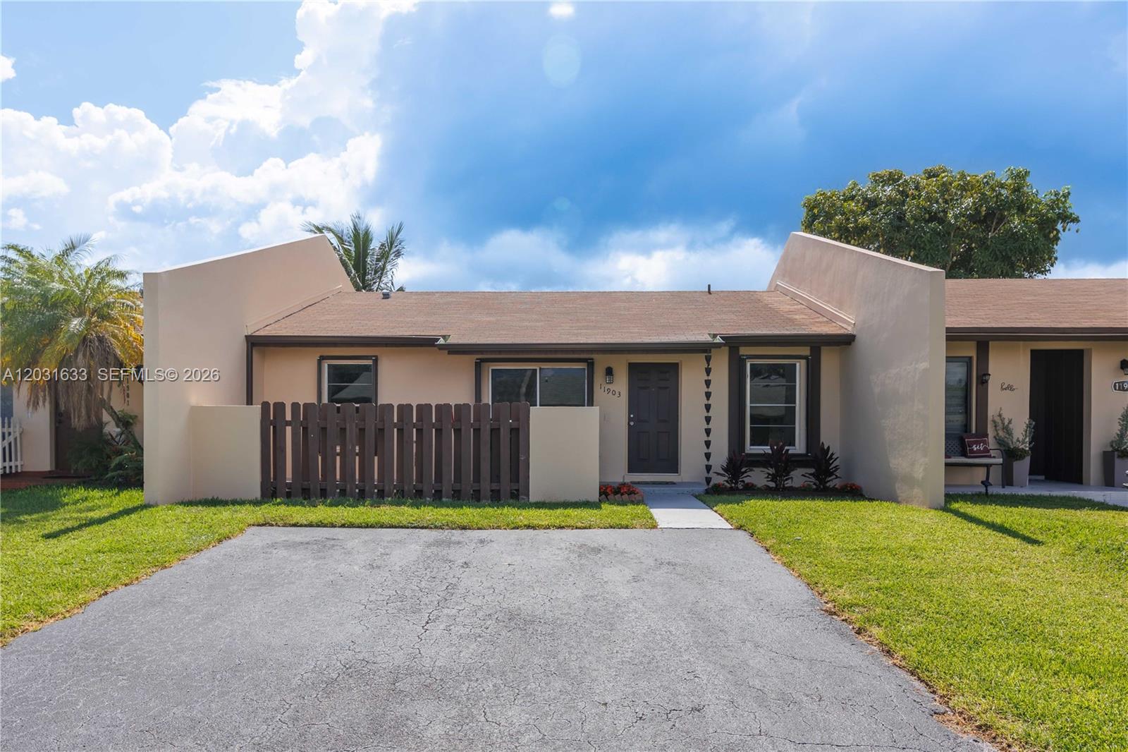 11903 SW 110th St Cir E # 11903, Miami FL 33186