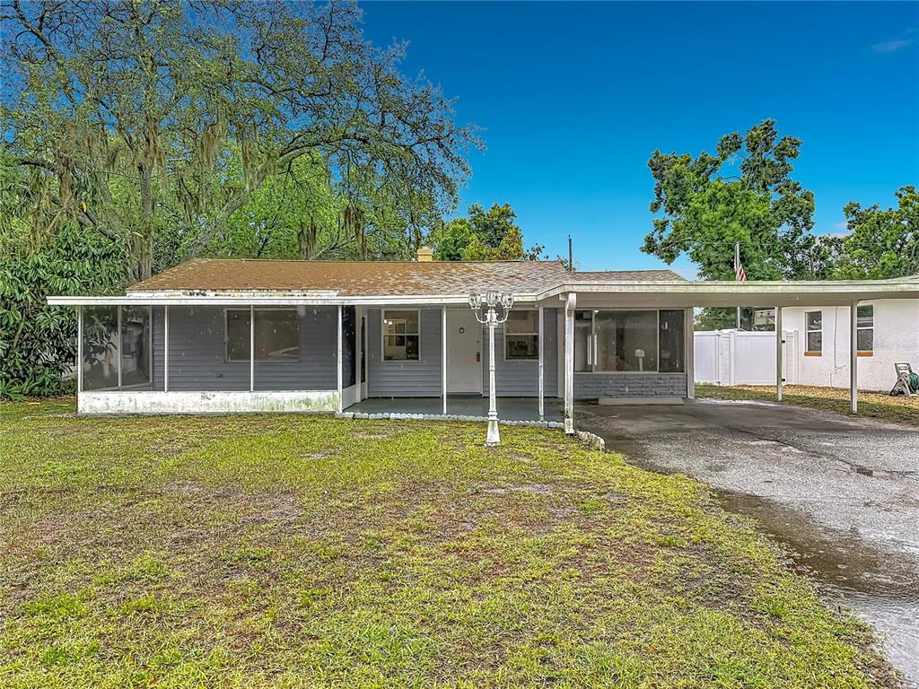 1328 DIVOT LANE