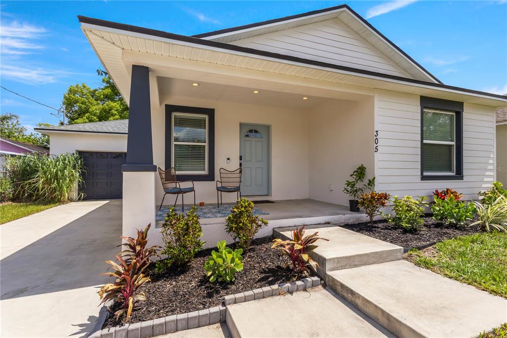 305 W 9TH STREET