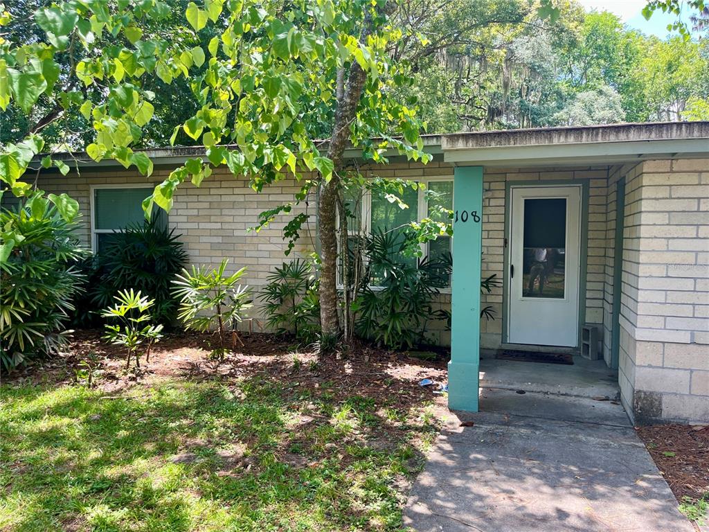 108 SW 26TH STREET