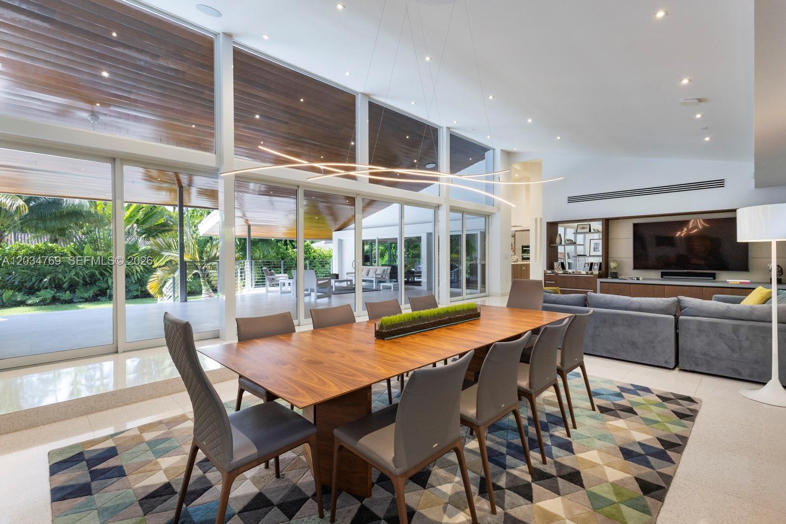 5780 Las Palmas Dr, Coral Gables FL 33156