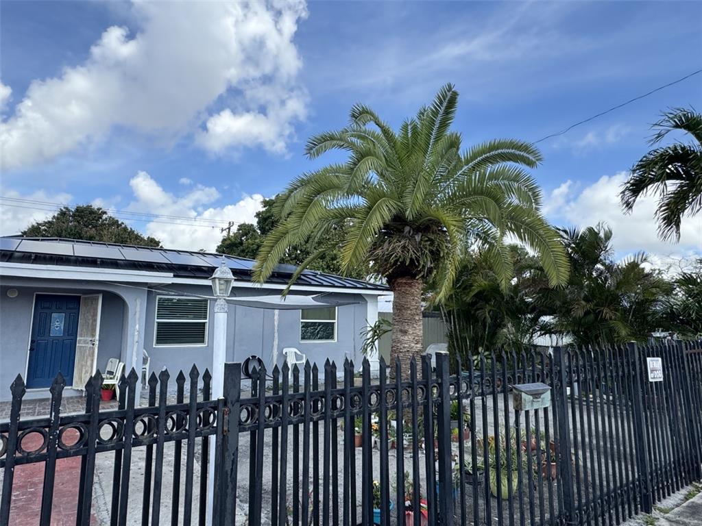 3565 NW 81 TERRACE