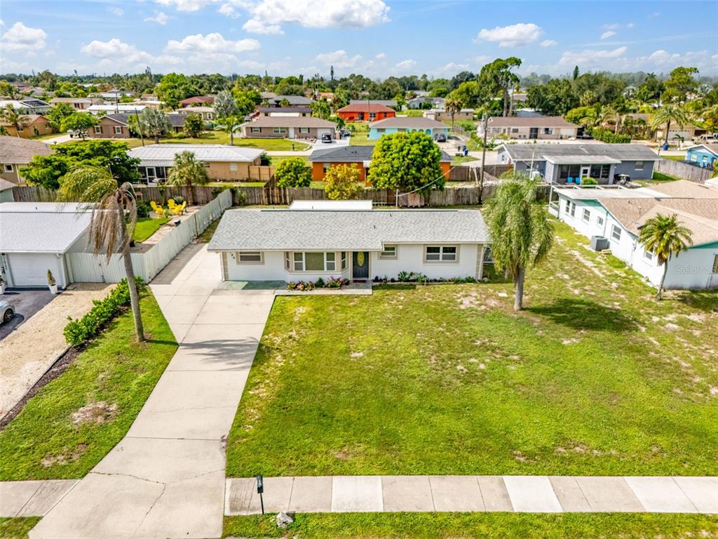 18186 IRIS ROAD, FORT MYERS, FL — photo 2 of 30