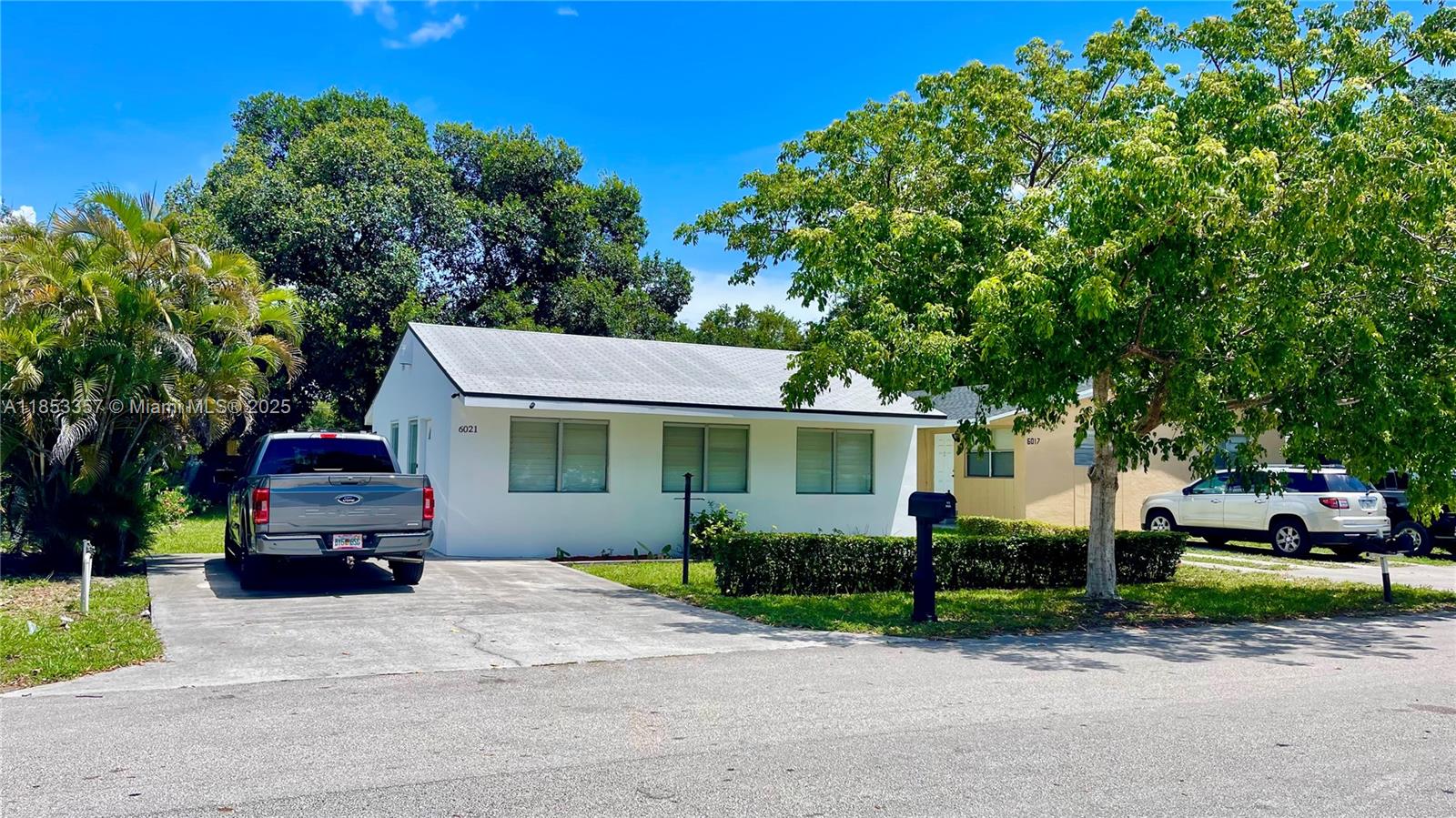 6021 SW 38th St, Miramar FL 33023