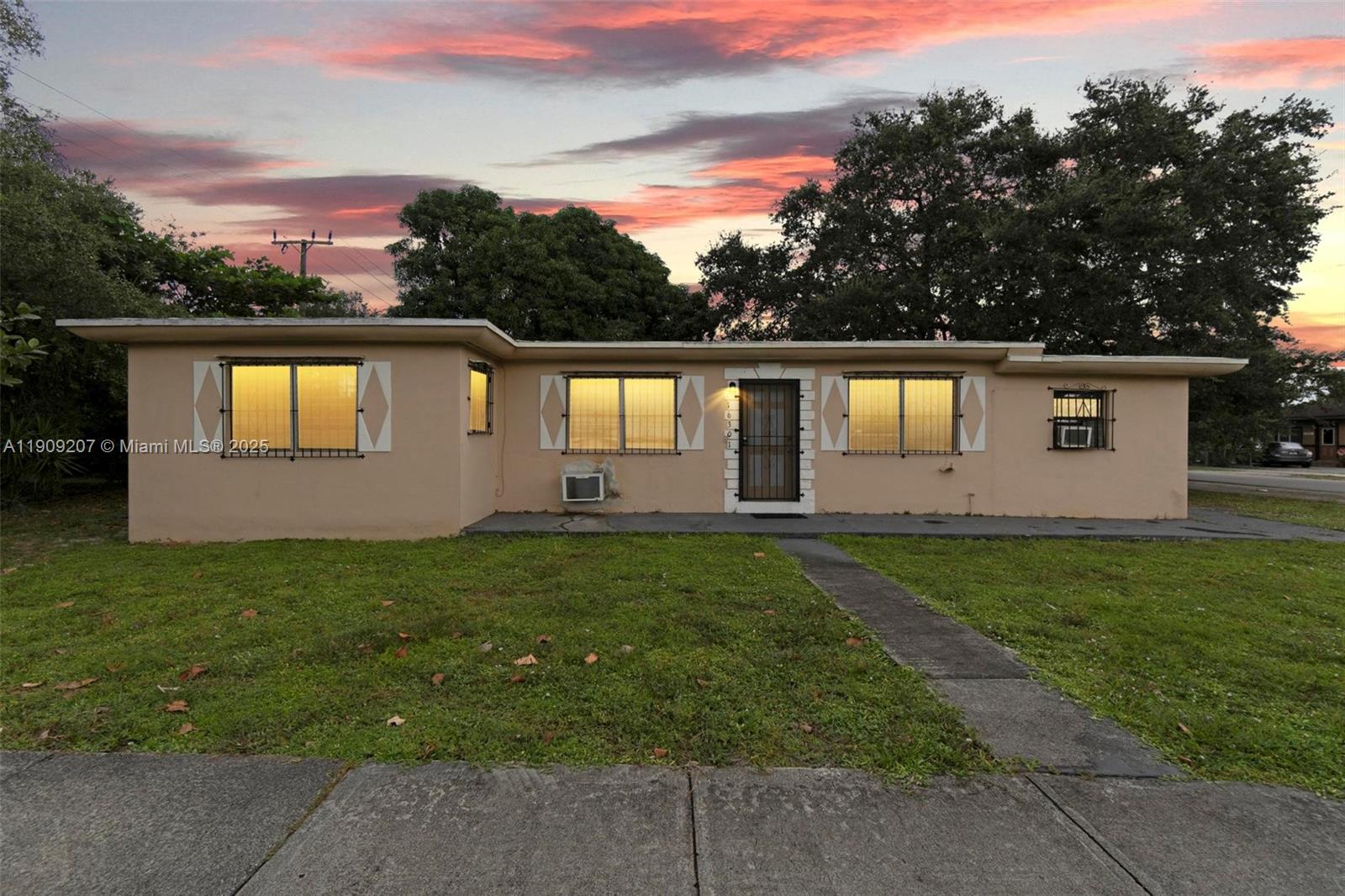 16301 NW 32nd Ave, Miami Gardens FL 33054