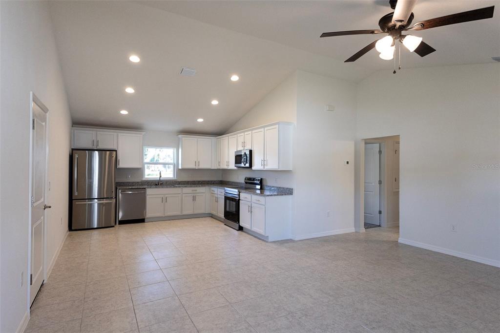 79 W CENTRAL AVENUE, WEBSTER, FL — photo 3 of 12