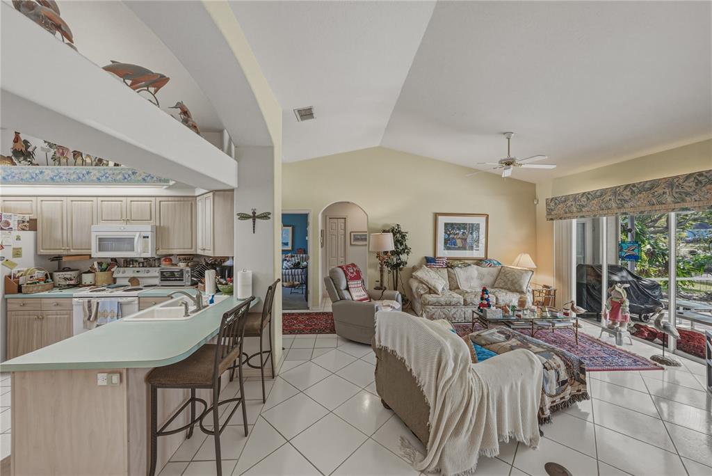 4336 WINDING OAKS CIRCLE, MULBERRY, FL — photo 4 of 26