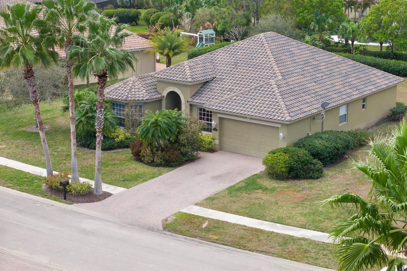 VERO BEACH, FL — photo 3 of 30