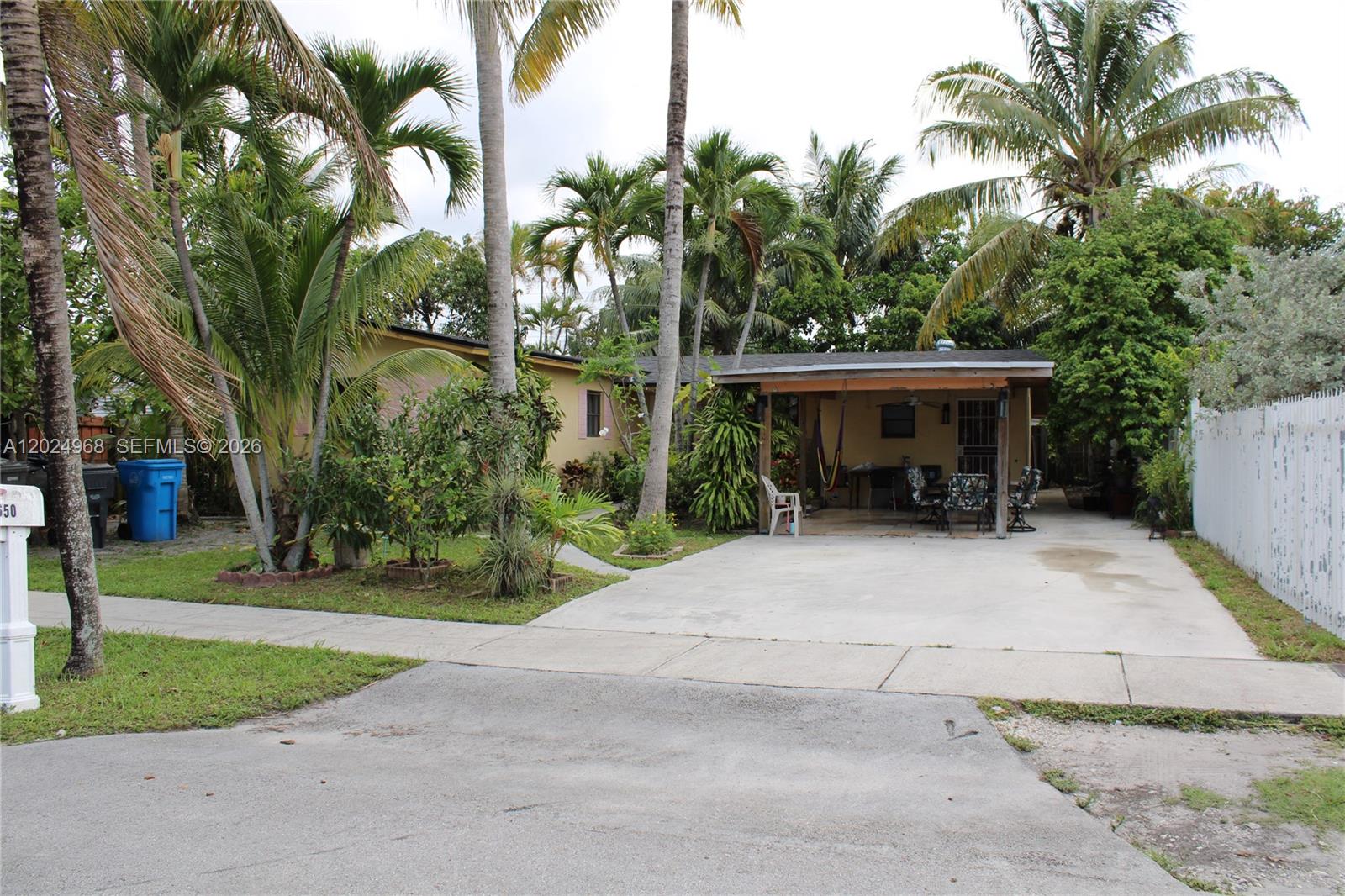 3650 SW 39th Ave, West Park FL 33023
