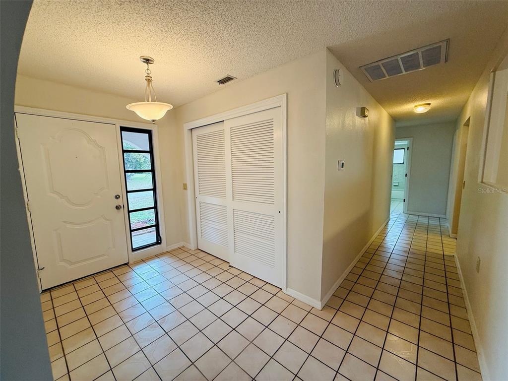 8992 HERNANDO WAY, WEEKI WACHEE, FL — photo 2 of 20