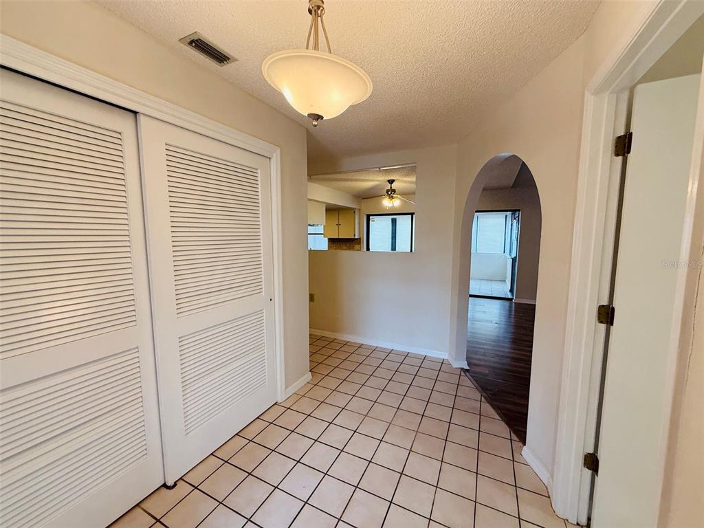 8992 HERNANDO WAY, WEEKI WACHEE, FL — photo 3 of 20