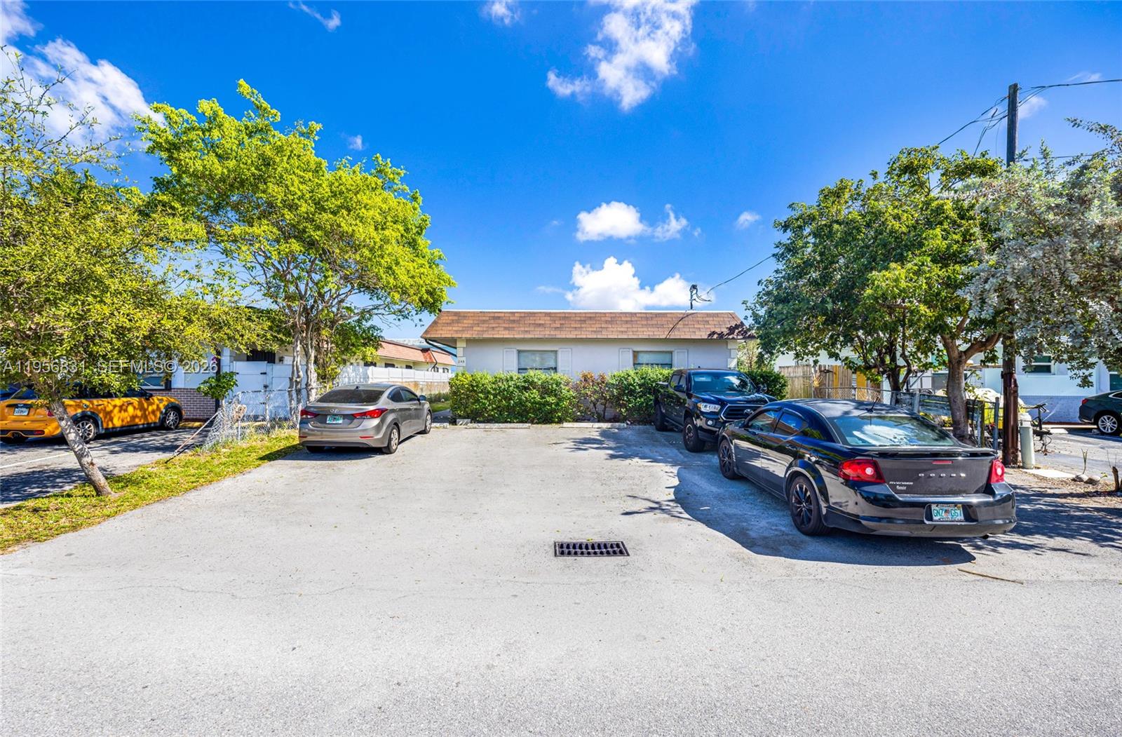 240 SE 9th Ave, Pompano Beach FL 33060