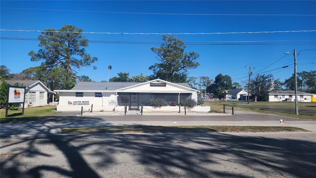 201 W SHELL POINT ROAD, RUSKIN, FL — photo 2 of 7