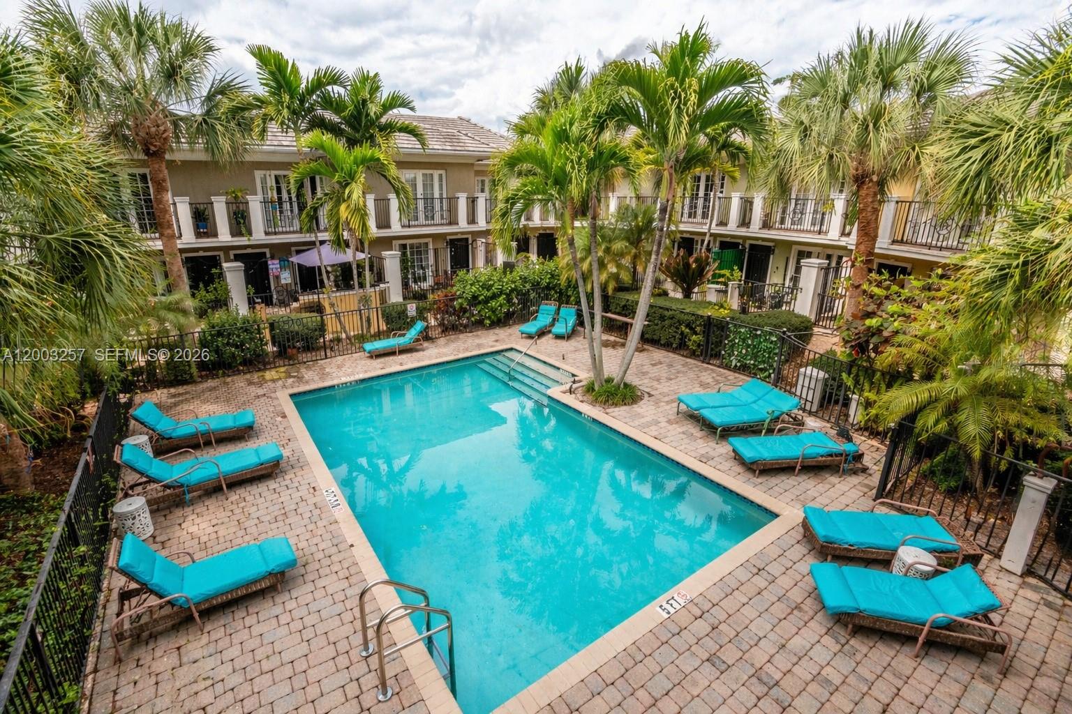 1000 Palm Trl # 6, Delray Beach FL 33483