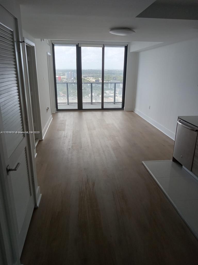 121 NE 34th St # 2010, Miami FL 33137