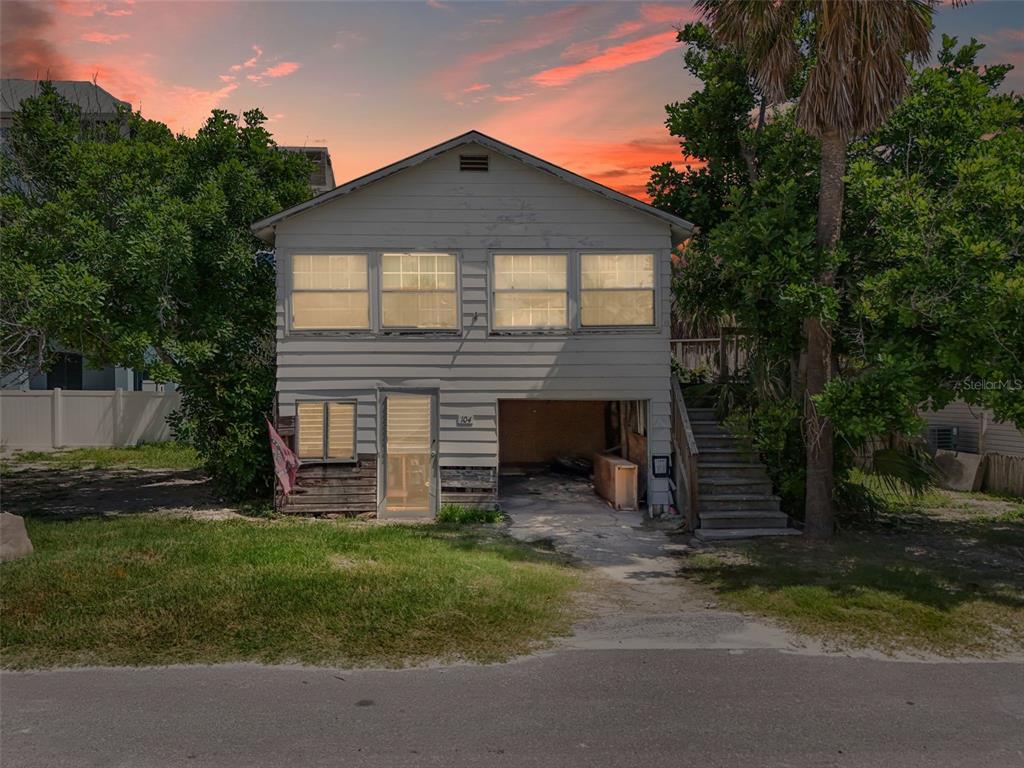 104 10TH STREET S, BRADENTON BEACH, FL — photo 2 of 27