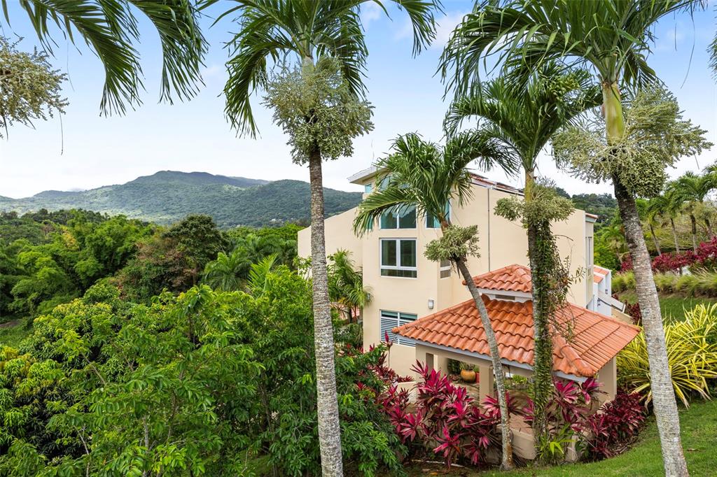 23 & 24 HACIENDA CARABALI