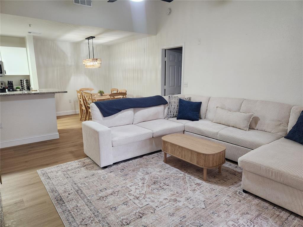8926 MANOR LOOP CIRCLE UNIT 201 B, LAKEWOOD RANCH, FL — photo 5 of 30