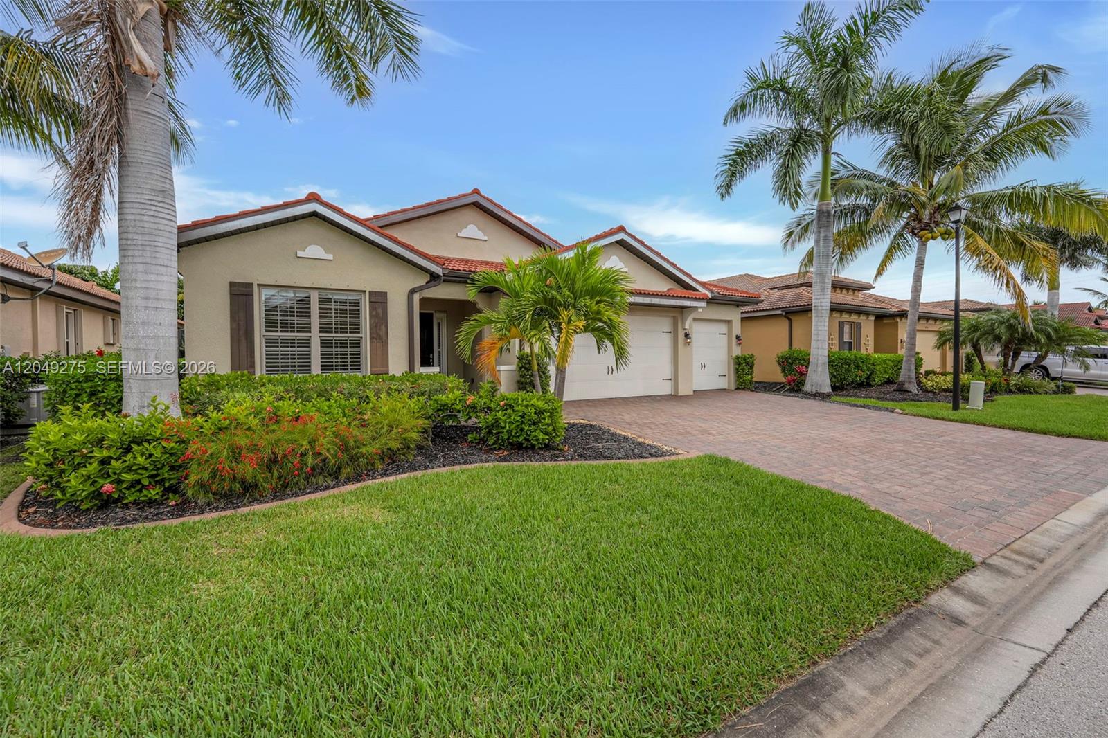 8720 Westwood Oaks PL, Fort Myers FL 33908