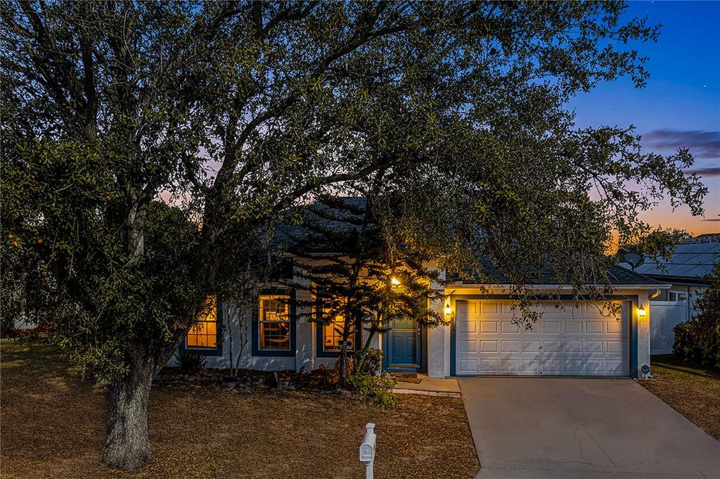 5820 ROYAL HILLS CIRCLE