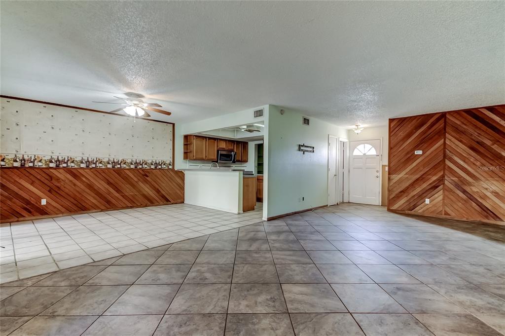 965 WHITMAN DRIVE, SARASOTA, FL — photo 2 of 30