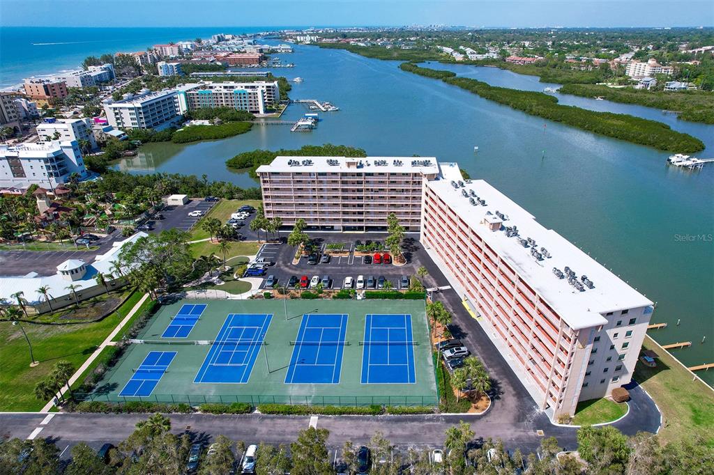 19451 GULF BOULEVARD UNIT 506