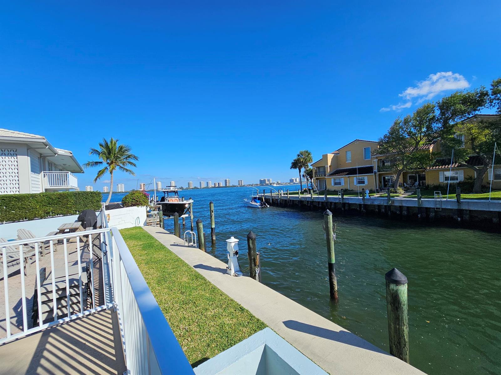 120 Lehane Terrace # 109, North Palm Beach FL 33408
