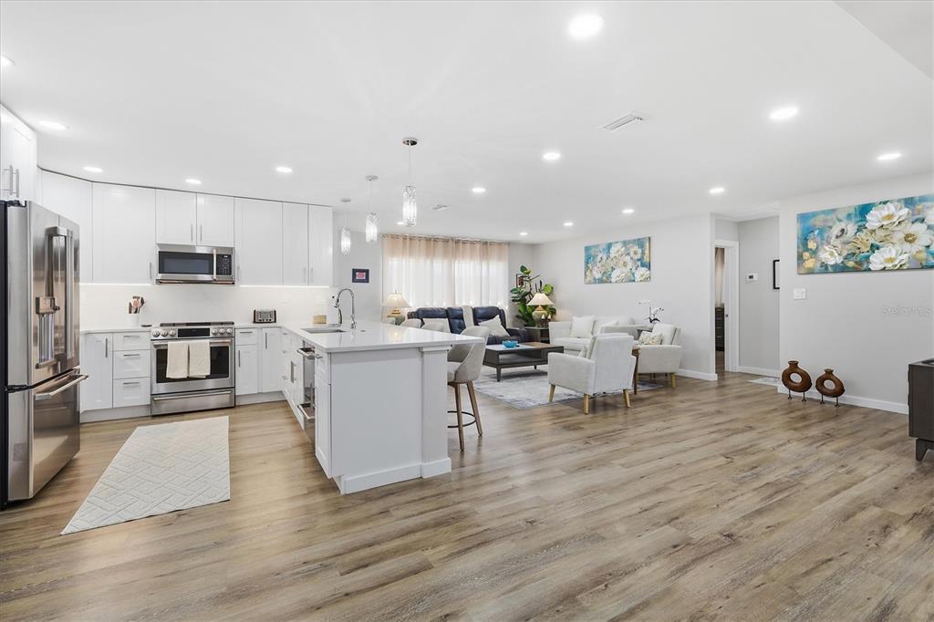 5247 CARMILFRA DRIVE, SARASOTA, FL — photo 4 of 30