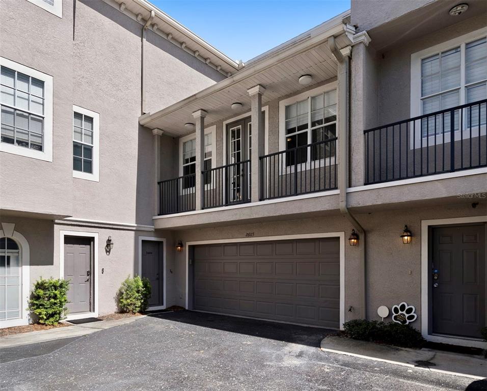 2605 ESPANA COURT