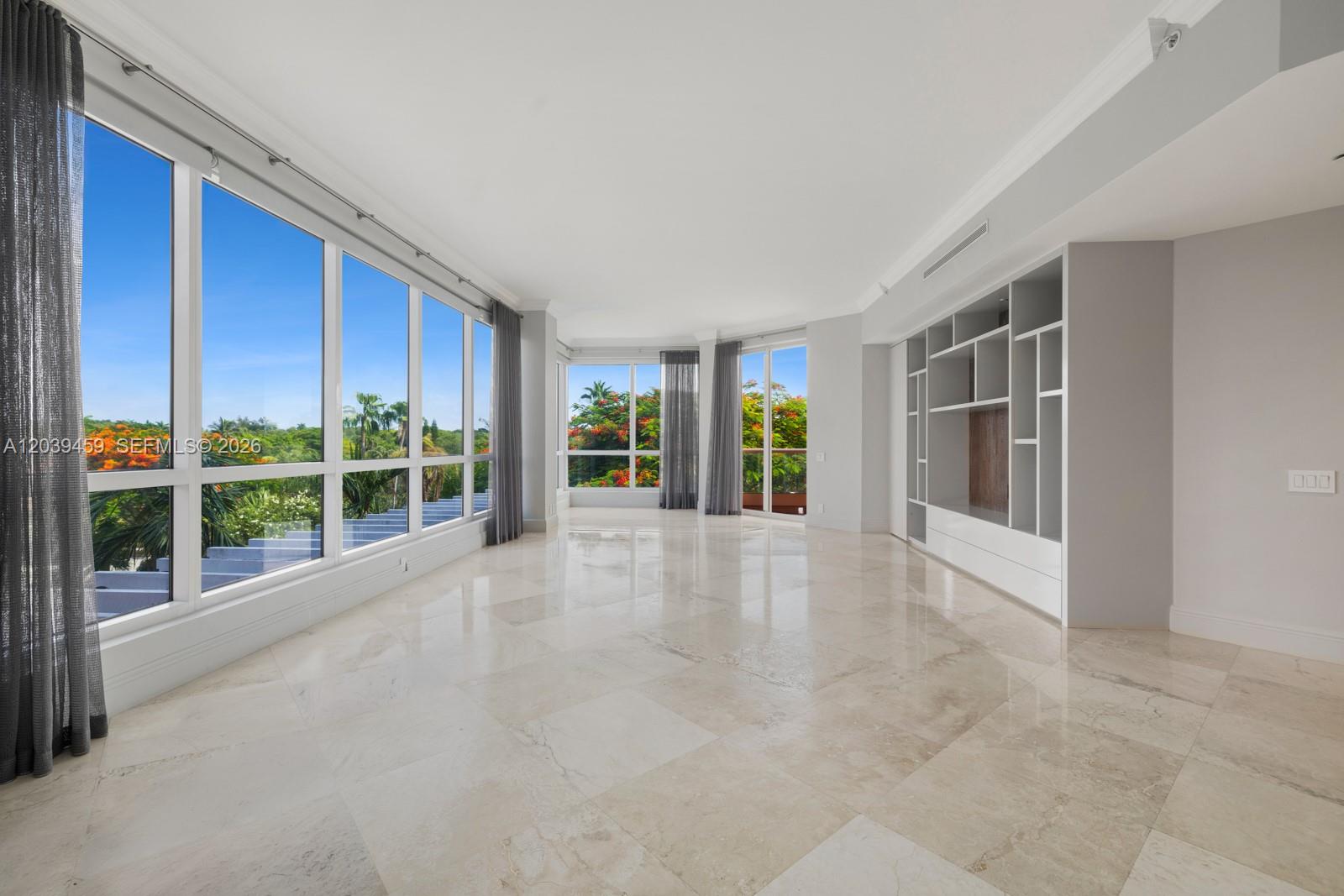 10 Edgewater Dr # 4H, Coral Gables FL 33133