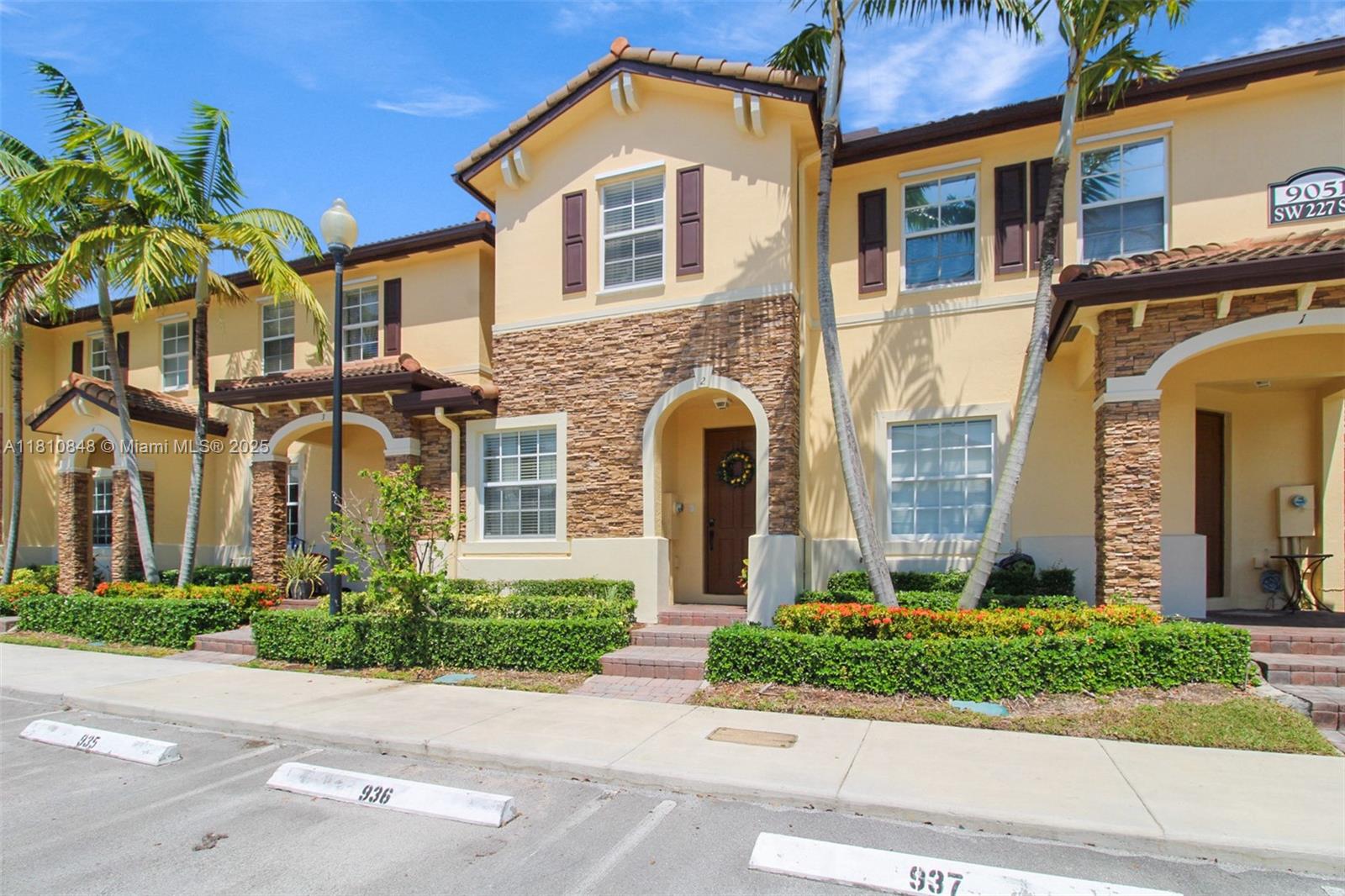 9051 SW 227th St # 2, Cutler Bay FL 33190