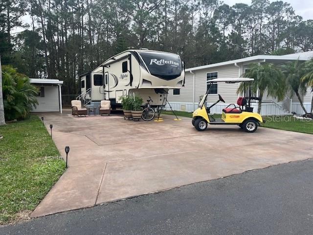 447 PINE LOOP