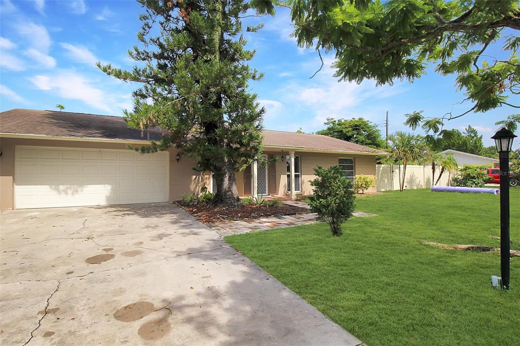 1127 DE LEO DRIVE, SARASOTA, FL — photo 2 of 30