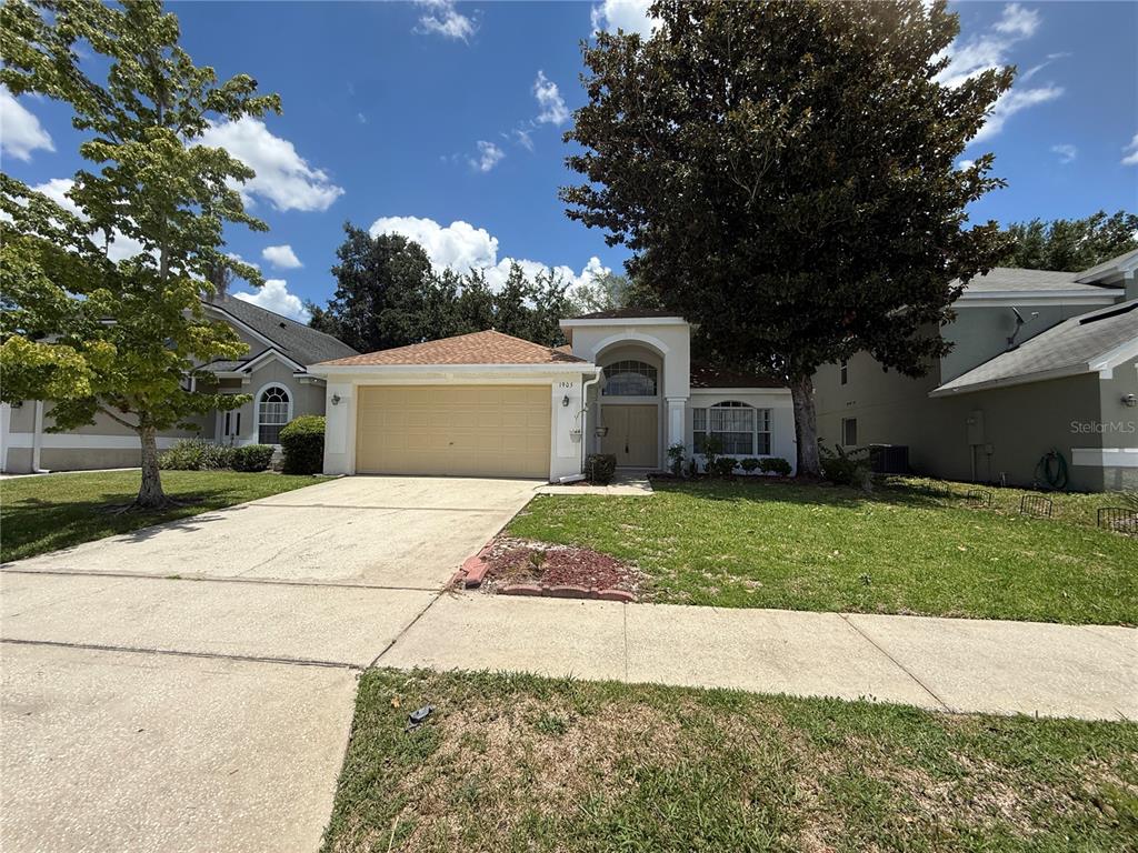 1905 PINE BAY DRIVE