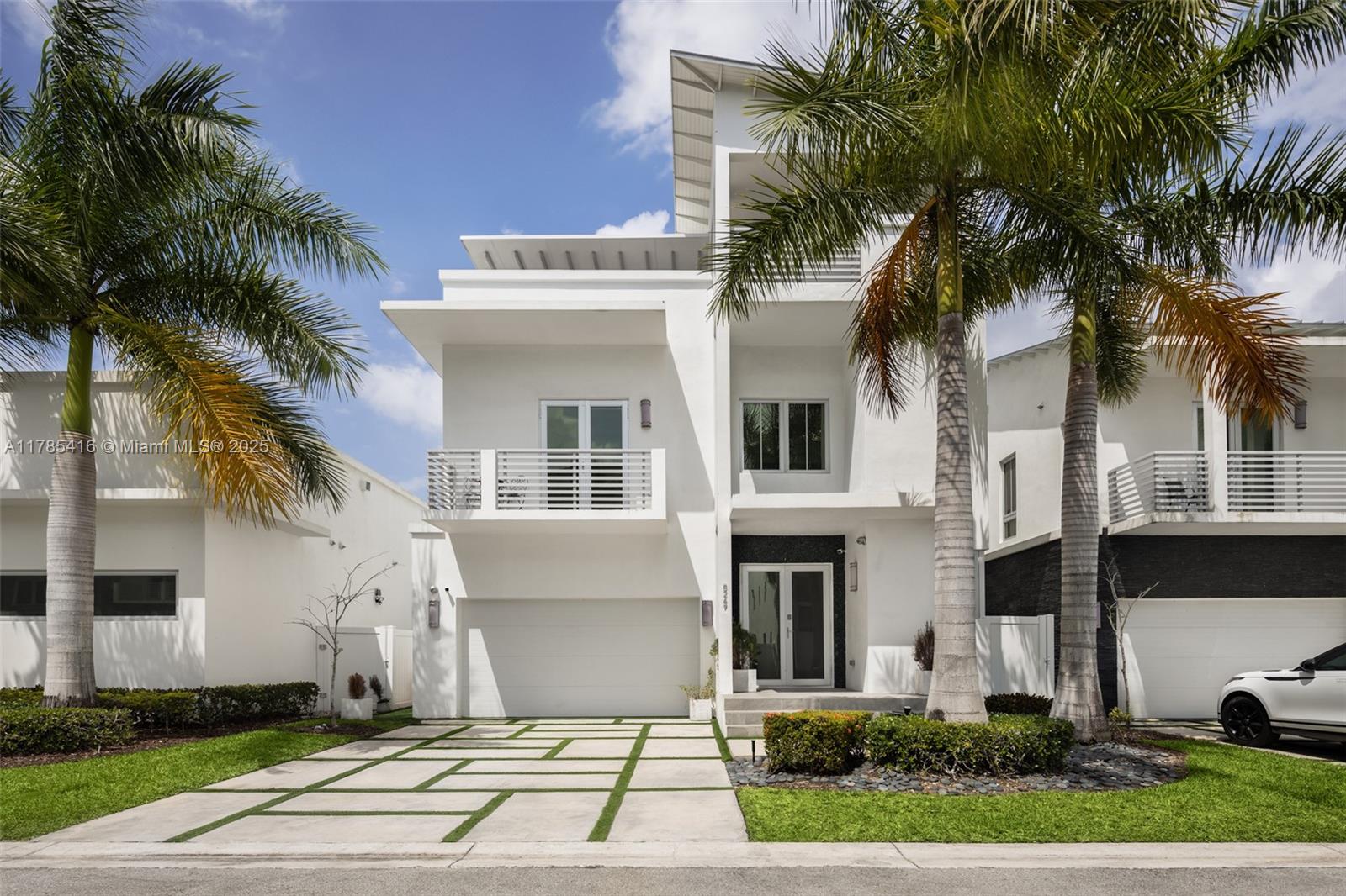 8249 NW 33rd Ter, Doral FL 33122