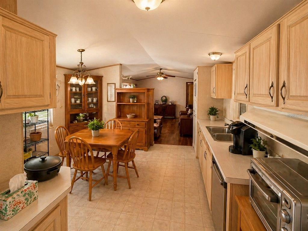 14051 NE 45TH PLACE, WILLISTON, FL — photo 4 of 25
