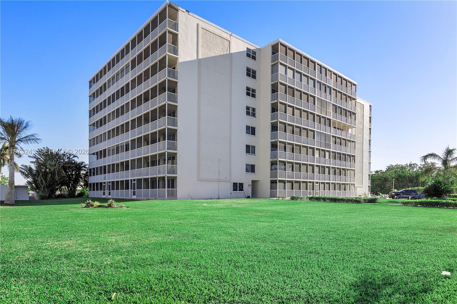 5 Bluebill # 701, Naples FL 34108