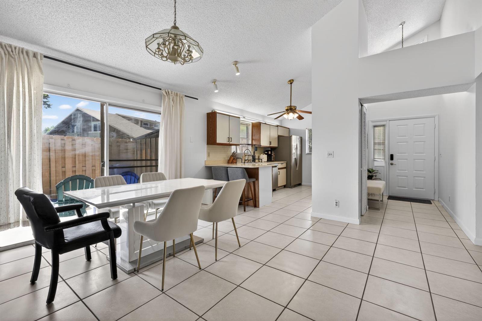 great room — 102 Maplecrest Circle, Jupiter FL 33458, JUPITER, FL