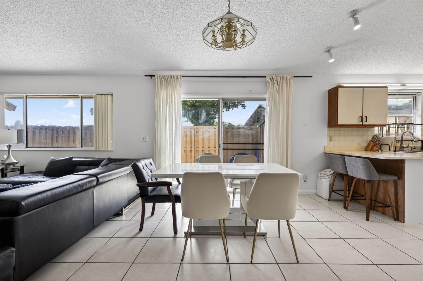 great room — 102 Maplecrest Circle, Jupiter FL 33458, JUPITER, FL