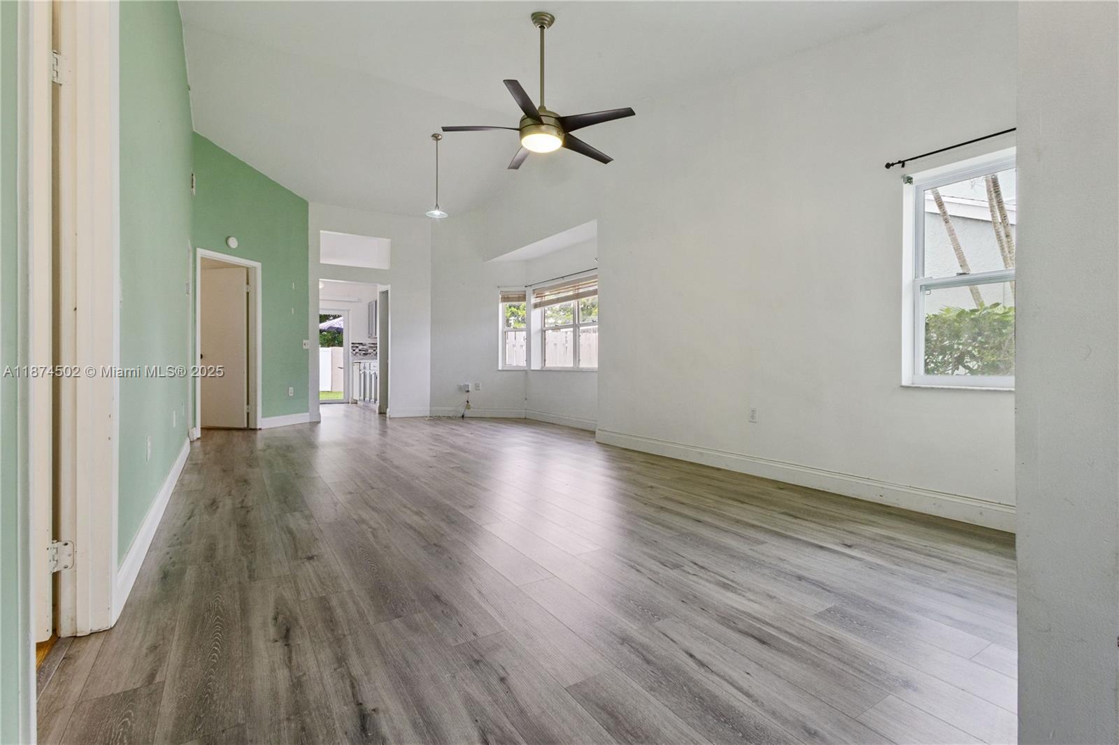 1141 SW 111th Way, Davie FL 33324